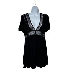 Bewitching BLACK BABYDOLL DRESS Lace rimmed V Neck & Waist Iridescent Buttons